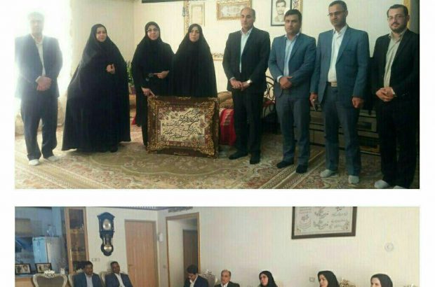 دیدار همتی مدیرکل استاندارد و تولیده مدیرکل بنیاد شهید استان با خانواده معظم شهدا