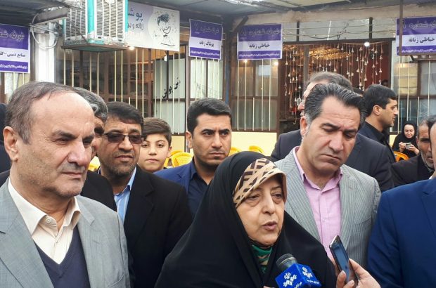 افتتاح بازارچه اشتغال زایی بانوان شهر ایلام توسط معاون رئیس جمهور افتتاح بازارچه اشتغال زایی بانوان شهر ایلام توسط معاون رئیس جمهور