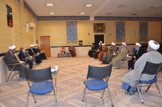 نماینده مقام معظم رهبری در ایلام : روحانیون و طلاب در تحقق شعار سال نقش آفرین باشند/ تبلیغ آموزه های دینی نیازمند تلاش جهادی است نماینده مقام معظم رهبری در ایلام : روحانیون و طلاب در تحقق شعار سال نقش آفرین باشند/ تبلیغ آموزه های دینی نیازمند تلاش جهادی است