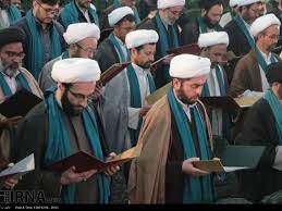 روحانیون با توجه حضورشان در بطن جامعه، فرصت ویژه ای برای ایجاد حضور حداکثری مردم را در صحنه دارند روحانیون با توجه حضورشان در بطن جامعه، فرصت ویژه ای برای ایجاد حضور حداکثری مردم را در صحنه دارند