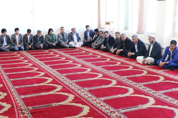 مراسمات ختم را محدود به تسلیتهای تلفنی و خیرات کنیم/ جای گلایه نیست، سلامت مردم در خطر است مراسمات ختم را محدود به تسلیتهای تلفنی و خیرات کنیم/ جای گلایه نیست، سلامت مردم در خطر است