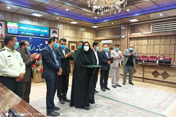 توسط سردار شاکرمی فرمانده سپاه امیرالمومنین( ع )صورت گرفت /تجلیل از مدیر مسئول پایگاه خبری طلیعه زاگرس