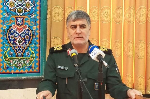 حجاب فقط مخصوص خانمها نیست برخی از آقایان را می بینی که پوششان شرم آور است حجاب فقط مخصوص خانمها نیست برخی از آقایان را می بینی که پوششان شرم آور است