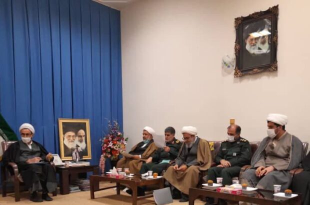 تقدیر نماینده ولی فقیه در استان و امام جمعه ایلام از تلاشهای جهادی فرمانده سپاه استان در برگزاری باشکوه کنگره ی شهدا تقدیر نماینده ولی فقیه در استان و امام جمعه ایلام از تلاشهای جهادی فرمانده سپاه استان در برگزاری باشکوه کنگره ی شهدا