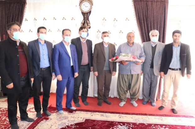 مدیرکل بنیاد شهید و امور ایثارگران استان ایلام :<br>شهیدان حق سنگینی برگردن همه ما دارند /سپاسگزاری از خانواده های معظم شهدا وظیفه یک قشر خاص نیست مدیرکل بنیاد شهید و امور ایثارگران استان ایلام :<br>شهیدان حق سنگینی برگردن همه ما دارند /سپاسگزاری از خانواده های معظم شهدا وظیفه یک قشر خاص نیست