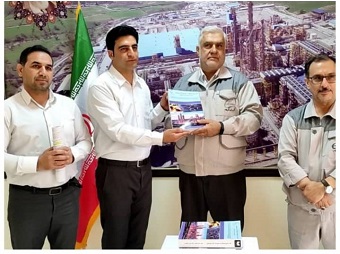 رونمایی از کتاب جامع آزمایشگاه در صنایع نفت، گاز و پتروشیمی رونمایی از کتاب جامع آزمایشگاه در صنایع نفت، گاز و پتروشیمی