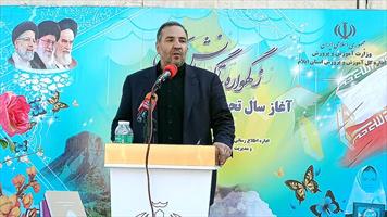 علم همراه با تهذیب نفس و اخلاق سرلوحه کار دانش آموزان باشد علم همراه با تهذیب نفس و اخلاق سرلوحه کار دانش آموزان باشد