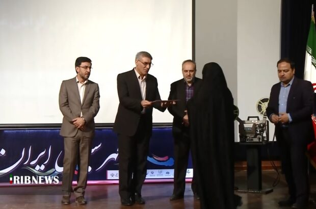 تجلیل از فعالان حوزه فیلم و سینما تجلیل از فعالان حوزه فیلم و سینما