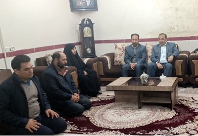 خانواده شهدا اسوه و الگوی مقاومت و ایستادگی هستند خانواده شهدا اسوه و الگوی مقاومت و ایستادگی هستند