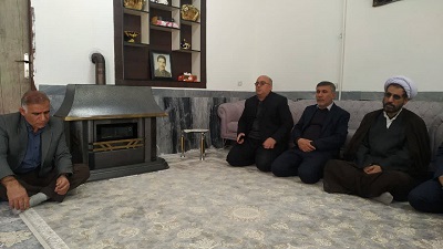 صبر خانواده شهدا ستودنی است صبر خانواده شهدا ستودنی است