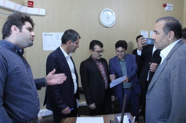 بازدید سرزده استاندار ایلام از تامین اجتماعی بازدید سرزده استاندار ایلام از تامین اجتماعی