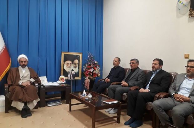 قائم مقام سازمان بازرسی کشور در دیدار با امام جمعه ایلام تاکید کرد: نظارت و بازرسی بر ۶۰ درصد مباحث کلان کشور در دستور کار سازمان بازرسی است قائم مقام سازمان بازرسی کشور در دیدار با امام جمعه ایلام تاکید کرد: نظارت و بازرسی بر ۶۰ درصد مباحث کلان کشور در دستور کار سازمان بازرسی است