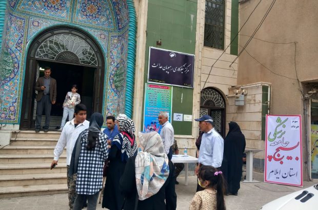 مسئول بسیج جامعه پزشکی سپاه امیرالمؤمنین (ع) از خدمات درمانی بسیج جامعه پزشکی ایلام به مناطق حاشیه نشین خبر داد مسئول بسیج جامعه پزشکی سپاه امیرالمؤمنین (ع) از خدمات درمانی بسیج جامعه پزشکی ایلام به مناطق حاشیه نشین خبر داد