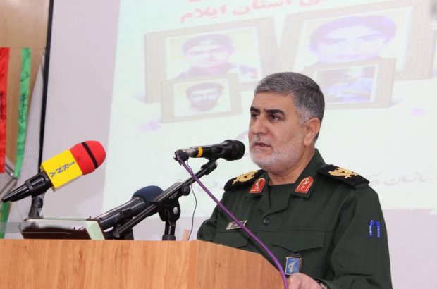 فرمانده سپاه ایلام تاکید کرد: شهدای جهادگر با خدمات رسانی به محرومان در مسیری درست و بالنده گام نهاده اند فرمانده سپاه ایلام تاکید کرد: شهدای جهادگر با خدمات رسانی به محرومان در مسیری درست و بالنده گام نهاده اند