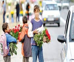 مسئله کودکان کار را جدی بگیریم/ کودکی کردن حق کودکان کار است نه دنیای خشن کار و درآمد! مسئله کودکان کار را جدی بگیریم/ کودکی کردن حق کودکان کار است نه دنیای خشن کار و درآمد!