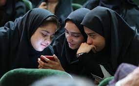 نوجوانانمان را دریابیم نوجوانانمان را دریابیم