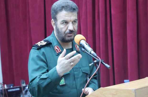 اصناف از مسئولین گلهمند بودند، اما هیچ گاه آب در آسیاب دشمن نریخته و فریب دشمن را نخوردند اصناف از مسئولین گلهمند بودند، اما هیچ گاه آب در آسیاب دشمن نریخته و فریب دشمن را نخوردند