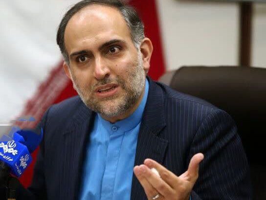 تهاجم فرهنگی و جنگ نرم، خانواده ایرانی را مورد هدف قرار داده است تهاجم فرهنگی و جنگ نرم، خانواده ایرانی را مورد هدف قرار داده است