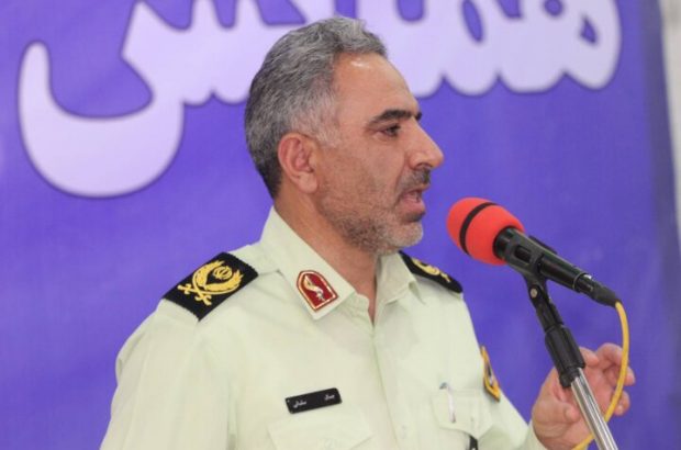 فرمانده انتظامی ایلام از مدت زمان خروج از گیت های گذرنامه مهران به چهار ثانیه خبر داد فرمانده انتظامی ایلام از مدت زمان خروج از گیت های گذرنامه مهران به چهار ثانیه خبر داد