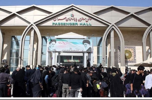 اینجا ایلام همه بدون توجه به جایگاهشان یک وجه مشترک داشتند و آن خادمی زوار حسینی بود