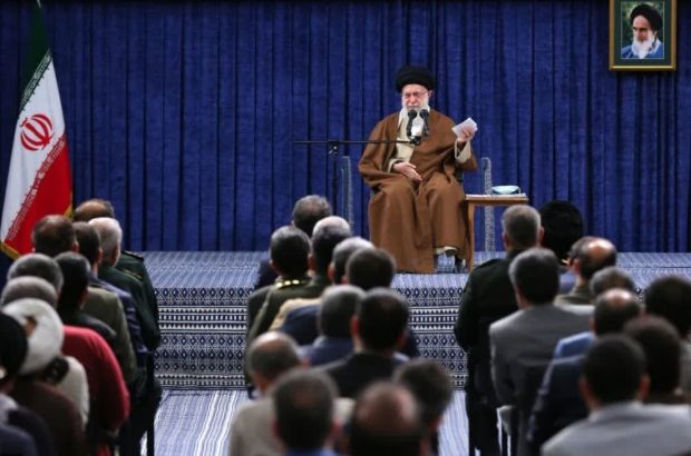 هشدار رهبر انقلاب به دولتهای مسلمان: حرف غربیها را تکرار نکنید؛ دنیای آینده دنیای فلسطین است هشدار رهبر انقلاب به دولتهای مسلمان: حرف غربیها را تکرار نکنید؛ دنیای آینده دنیای فلسطین است