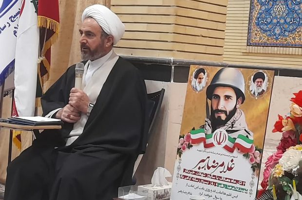 انتقاد رسانه ها از یک مدیر زیر سوال بردن نظام نیست/ مدیران سفارشی مورد چالش قرار گیرند