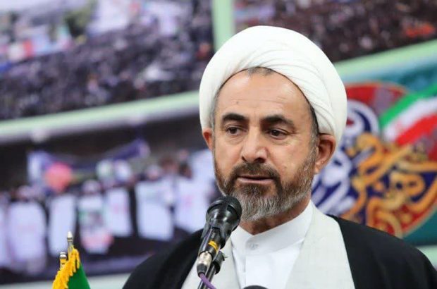 نامزدهای انتخاباتی، واقع بینانه حرف بزنند نه رویایی و در فضا و بگویند چه برنامه‌ای برای مسایل استان دارند/برخی ها جوری سیاه نمایی میکنند که انگار هیچ اتفاق مثبتی در کشور نیفتاده است