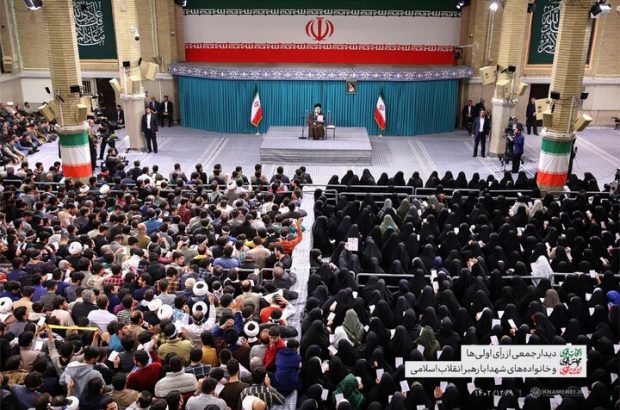 رهبر انقلاب: انتخابات ضعیف باشد همه ضرر میکنند/از زاویه منافع ملی نگاه کنیم رهبر انقلاب: انتخابات ضعیف باشد همه ضرر میکنند/از زاویه منافع ملی نگاه کنیم