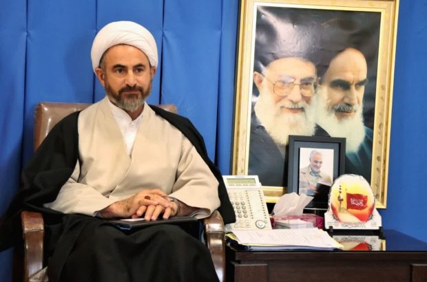 رمضان، ماه برکت است و لازم است که ضمن حفظ و ترویج شعائر دینی و اسلامی، حرمت ماه مبارک در سطح جامعه حفظ شود
