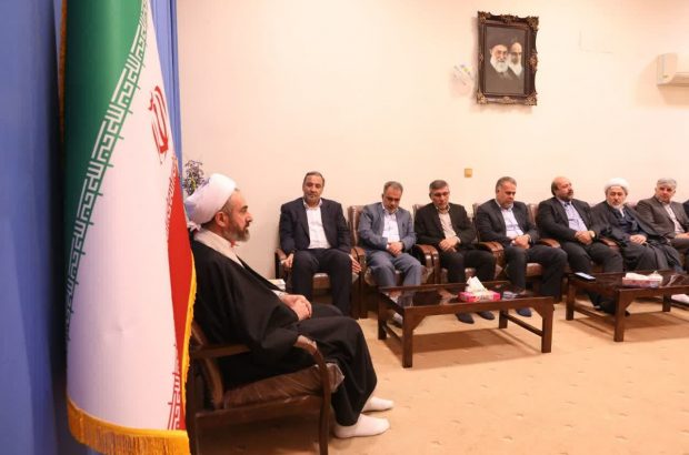 مشاغل خانگی و صنایع دستی در استان زمینه ساز توسعه اقتصادی است و جای کار در استان وجود دارد