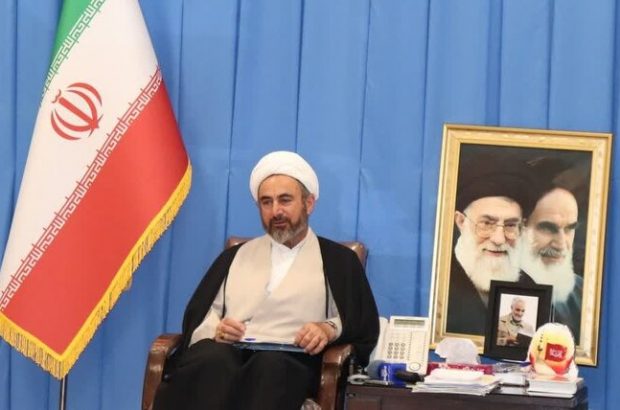 موقعیت اجتماعی معلمان باید به گونه‌ای باشد که دانش آموزان آرزو کنند معلم شوند