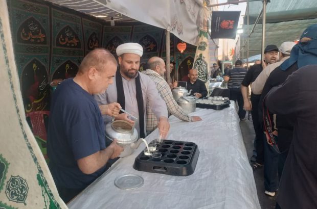 استاندار ایلام در پاسخ به تمجید یکی از موکبداران: ما سرباز نظام هستیم و هر جا باشیم در خدمت مردم و نظام خواهیم بود