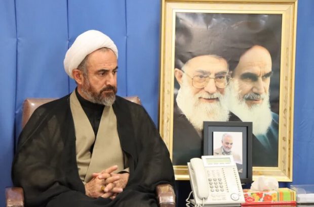 ورزش زورخانه ای تلفیقی از هنر و قدرت بدنی، قدرت معنوی و نیایش و ارتباط با خداست ورزش زورخانه ای تلفیقی از هنر و قدرت بدنی، قدرت معنوی و نیایش و ارتباط با خداست