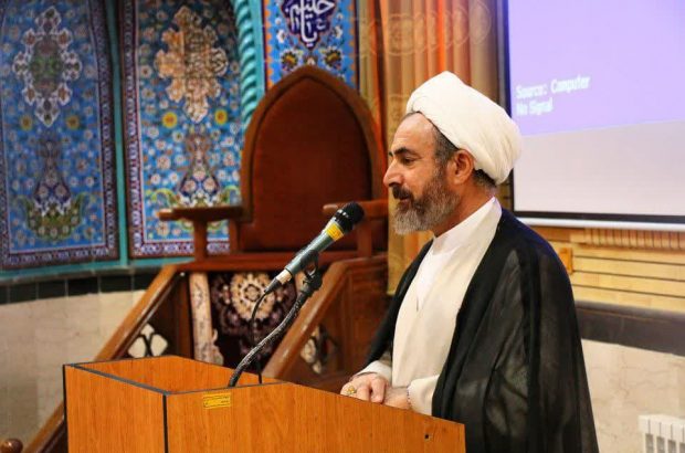حافظان و حاملان و مروجان قرآن کریم از برکت قرآن دارای منزلت و شرافت خاصی هستند/انس و ارتباط با قرآن منزلت و کرامت را برای انسان ایجاد می کند حافظان و حاملان و مروجان قرآن کریم از برکت قرآن دارای منزلت و شرافت خاصی هستند/انس و ارتباط با قرآن منزلت و کرامت را برای انسان ایجاد می کند