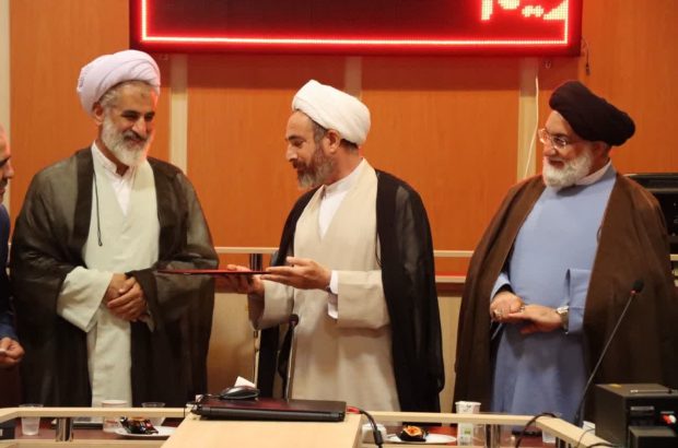 گزارش تصویری/ آیین تکریم و معارفه امام جمعه شهرستان ایوان