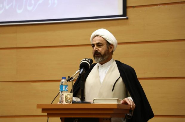 صلح‌یاران و معتمدان رونق مساجد و تقویت معنویت را در اولویت قرار دهند