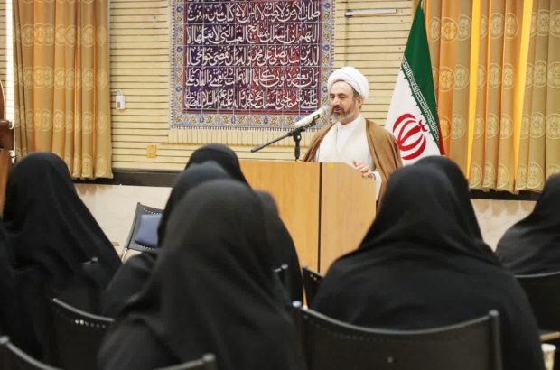 هرچه از معنویت و نماز فاصله گرفته شود آسیب های اجتماعی در جامعه افزایش خواهد یافت