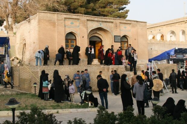 نمایشگاه صنایع‌دستی و سوغات محلی دهلران ایلام ویژه نوروز افتتاح شد