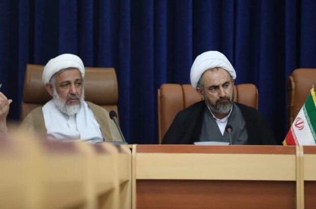 برگزاری جشن‌ها، برنامه‌های فرهنگی و ایجاد نشاط اجتماعی باید به گونه‌ای باشد که با ارزش‌های جامعه اسلامی سازگار باشد