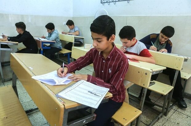 نظام آموزشی کشور را باید نجات داد؛ نظام آموزشی آنچنان اهمیت دارد که بی توجهی به آن می تواند یک آینده درخشان را از کشور بگیرد