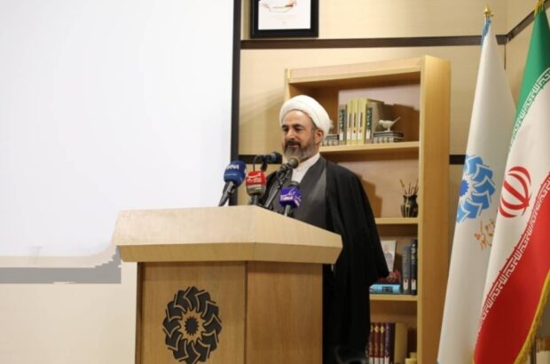 کتابخانه‌ها بهترین و کم‌هزینه‌ترین مکان‌ها برای مقابله با تهاجم فرهنگی و جنگ ترکیبی دشمن هستند