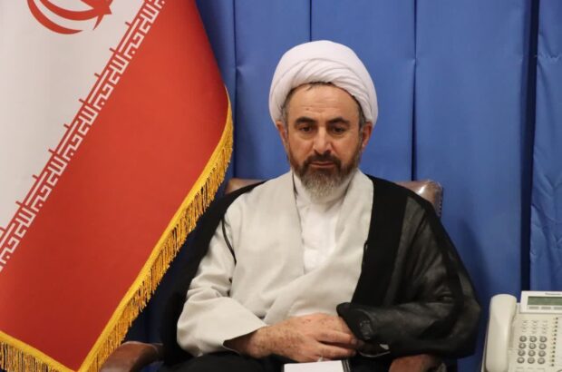 دانش‌آموزان «وارثان شهدا و آینده‌سازان کشور» هستند/ نسل جوان باید تاریخ انقلاب اسلامی و حوادث مهم آن را به‌خوبی بشناسد