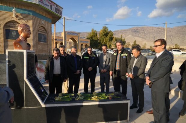 تجدید میثاق مدیران شرکت گاز ایلام بر مزار شهدای آبدانان و بدره تجدید میثاق مدیران شرکت گاز ایلام بر مزار شهدای آبدانان و بدره