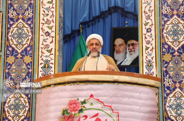 با کار جهادی بازار را مهار کنید/ با مفسدان اقتصادی بدون اغماض برخورد شود با کار جهادی بازار را مهار کنید/ با مفسدان اقتصادی بدون اغماض برخورد شود